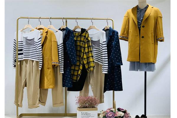 衣语坊服饰产品 门店图片