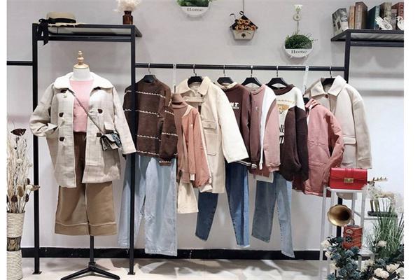 衣诗漫女装产品 门店图片