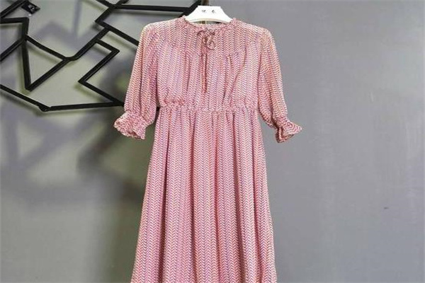 missfly飞姐女装产品 门店图片
