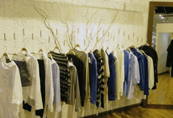 姿町女装产品 门店图片