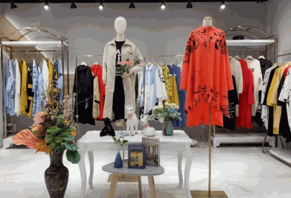 卓越女装产品 门店图片