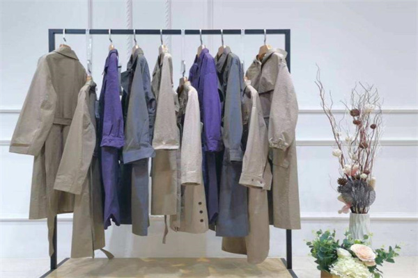 missfly飞姐女装产品 门店图片