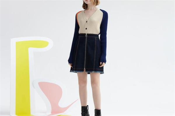 lily服装店产品 门店图片