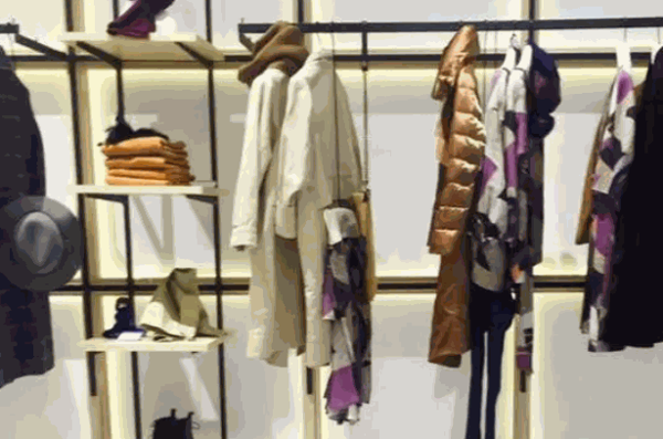 子苞米女装产品 门店图片
