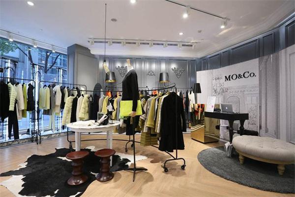 moco女装产品 门店图片