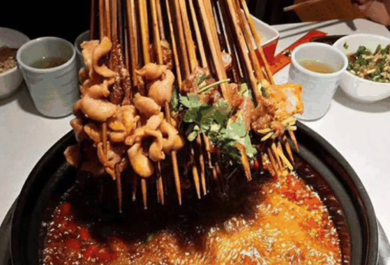 串悦湘旋转串串火锅