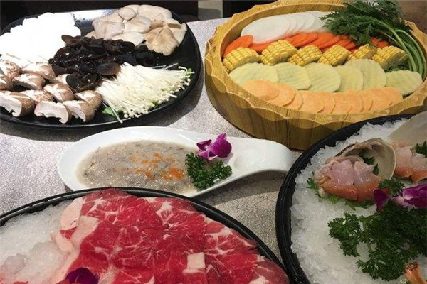 德天肥牛海鲜火锅