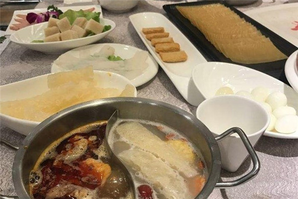 德天肥牛海鲜火锅