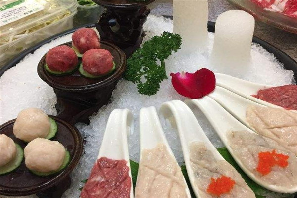 德天肥牛海鲜火锅