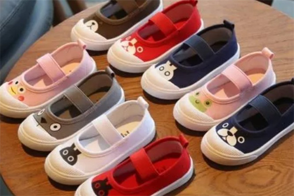 贝贝鞋产品 门店图片