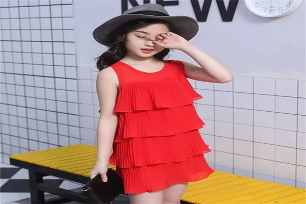 爱依服童装产品 门店图片