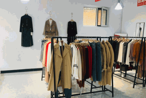 11&77服装产品 门店图片