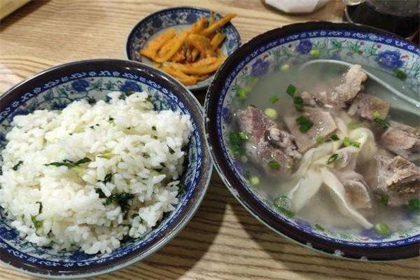 饭菜骨头汤