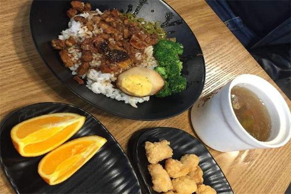 饭点萌