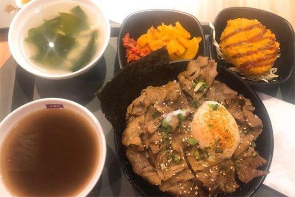 饭苑现烤牛丼饭产品 门店图片