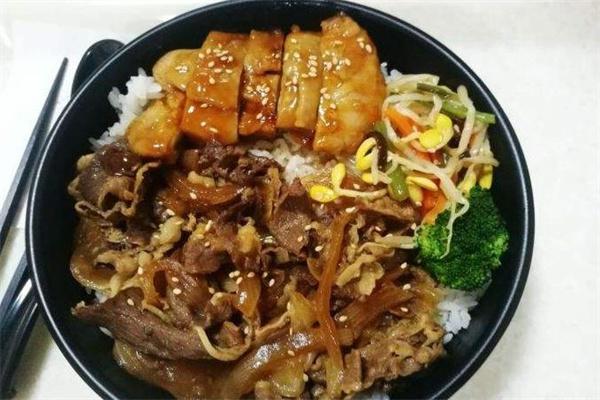 饭苑现烤牛丼饭产品 门店图片
