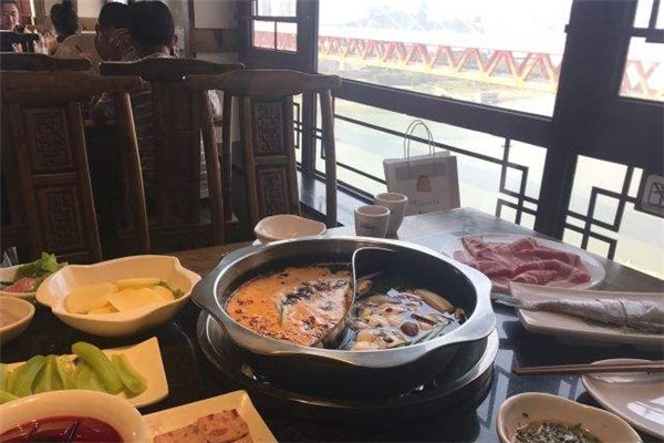 龙湾码头火锅