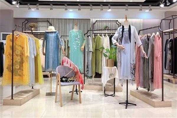 本色服装店产品 门店图片