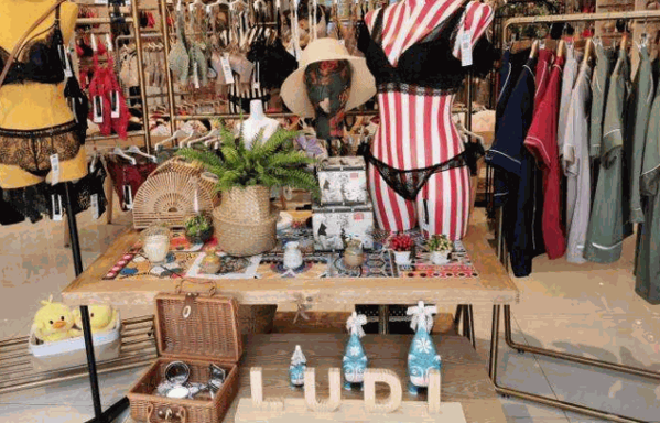 迪兜服饰产品 门店图片