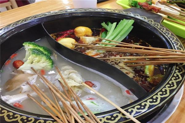 串掌门砂锅串串香