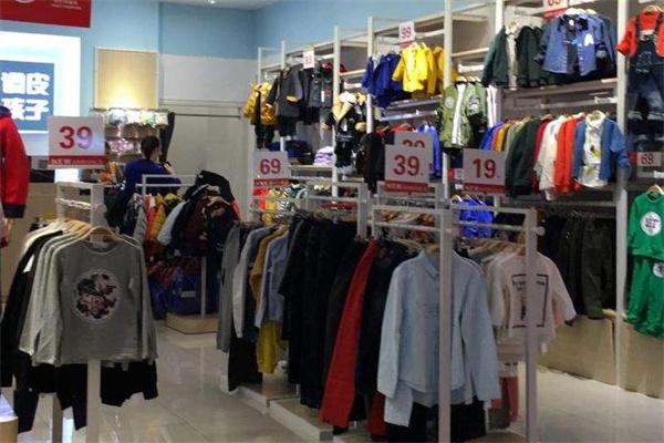 飞杨童装产品 门店图片