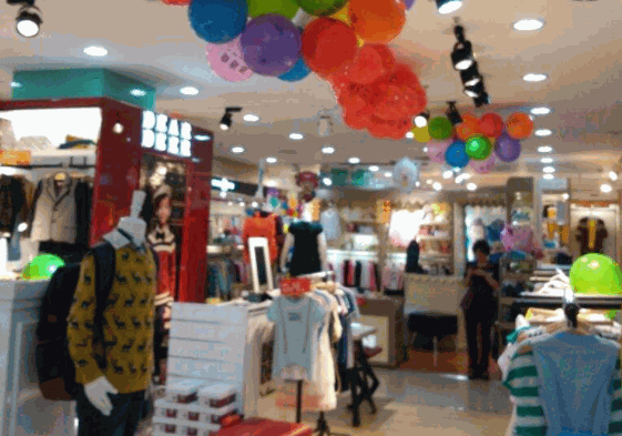 迪迪童装产品 门店图片