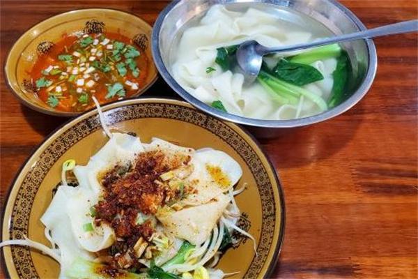 尝长长陕西裤带面产品 门店图片