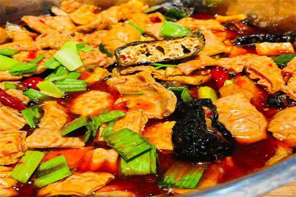 八两肥肠鸡煲火锅产品 门店图片