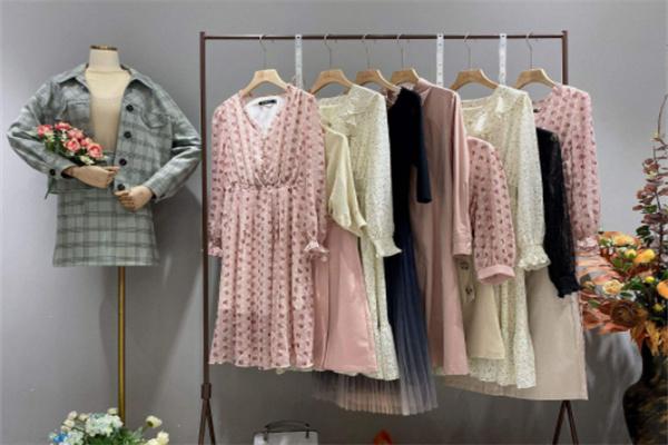 韩宜女装产品 门店图片