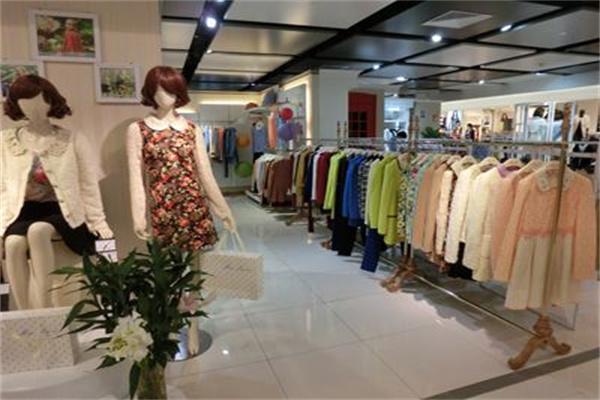 韩依依女装产品 门店图片