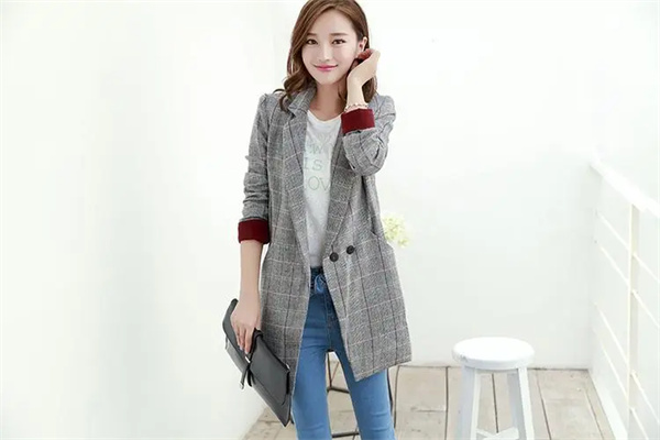 韩元素女装产品 门店图片