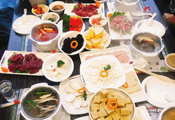 鼎盛星期天火锅产品 门店图片