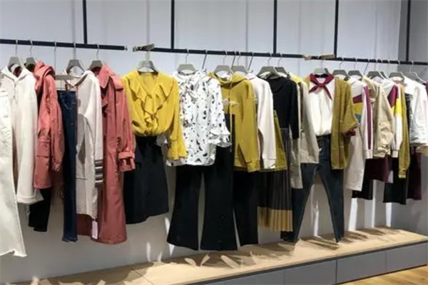 豪居服饰产品 门店图片