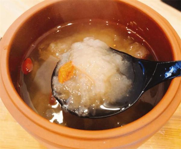 瓦罐烤梨