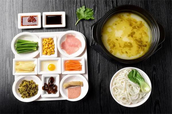 华天过桥米线产品 门店图片