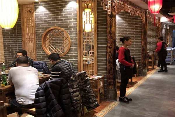 临江门洞子火锅