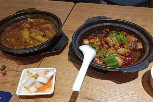膳当家黄焖鸡米饭