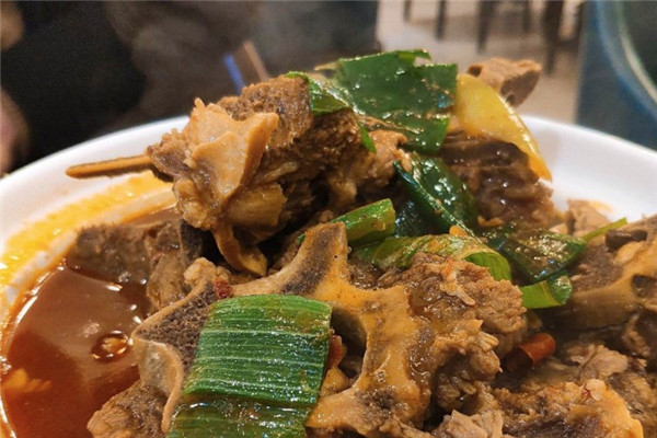 羊满堂