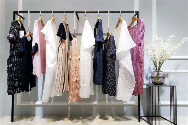 金喜99服装产品 门店图片
