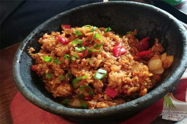 敏丁拌饭馆