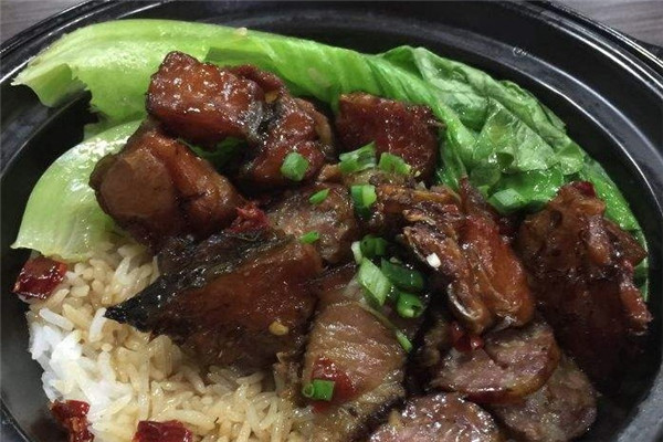 松桂坊腊味煲仔饭