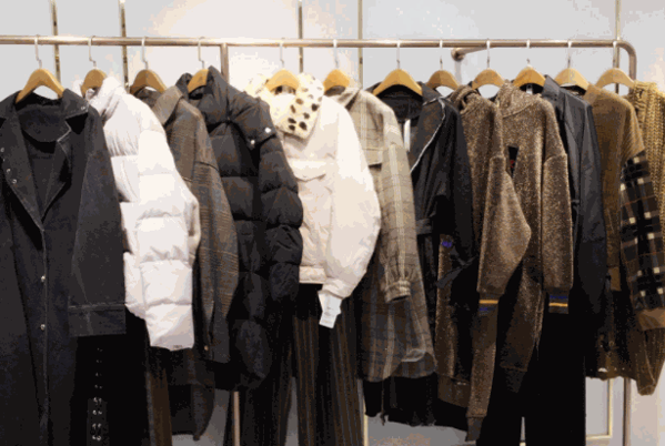 花园街19号女装产品 门店图片