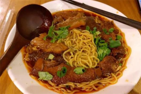 筋的亨牛肉面产品 门店图片