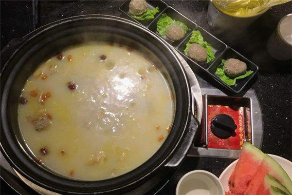捞缘猪肚鸡火锅