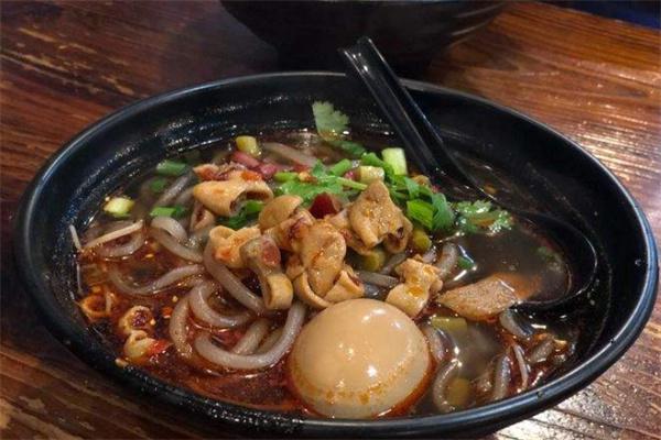 巴适酸辣粉产品 门店图片