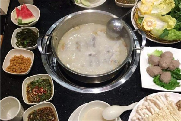 捞缘猪肚鸡火锅