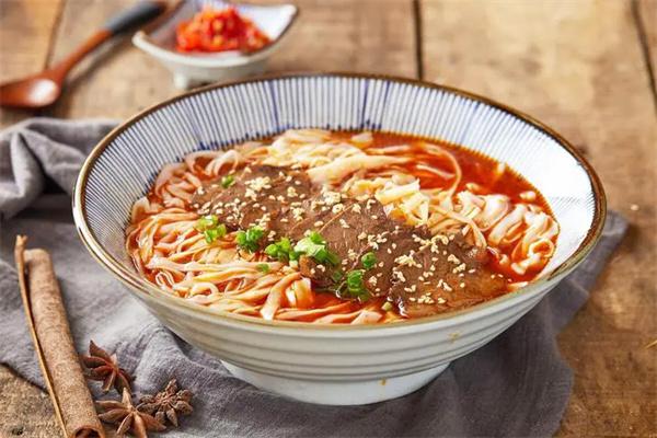 李记红烧牛肉面麻辣烫产品 门店图片