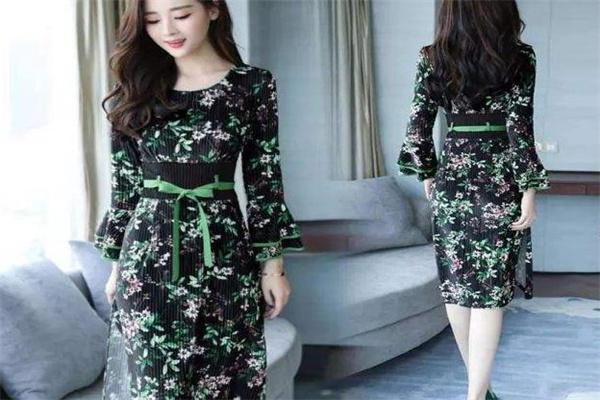 惊喜99女装产品 门店图片