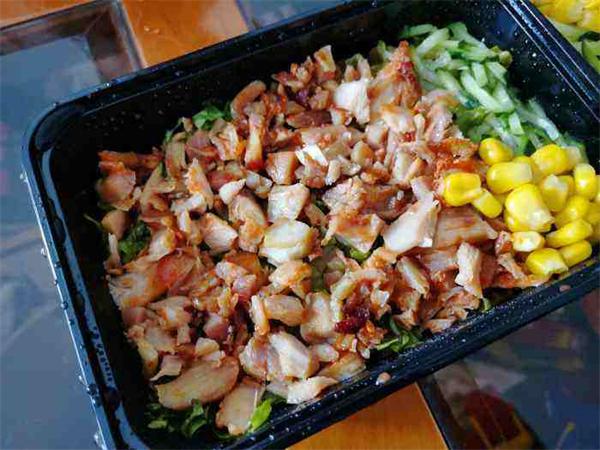 奥尔良烤肉拌饭