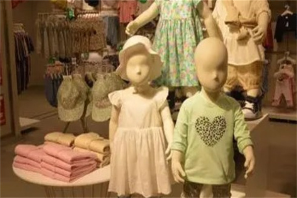 快时尚童装产品 门店图片
